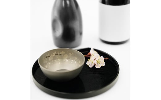 純チタン製お猪口 裕(Yuu)・春(桜) オシャレ おちょこ ぐい吞み おしゃれ 酒器 日本酒 チタン 燕三条製 プレゼント 退職祝い 【022S067】