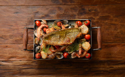 4.5mmの厚みが素材の旨みを引き出す 鉄板大（角蓋付き） [大人の鉄板]【037P006】