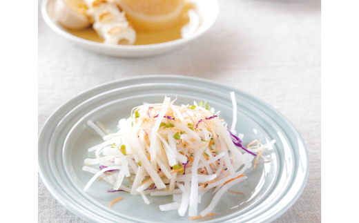 千切りスライスと昭和の台所ピーラー 皮むき 時短 調理器具 キッチン用品 キッチンツール 燕三条製 [小柳産業]【011S206】