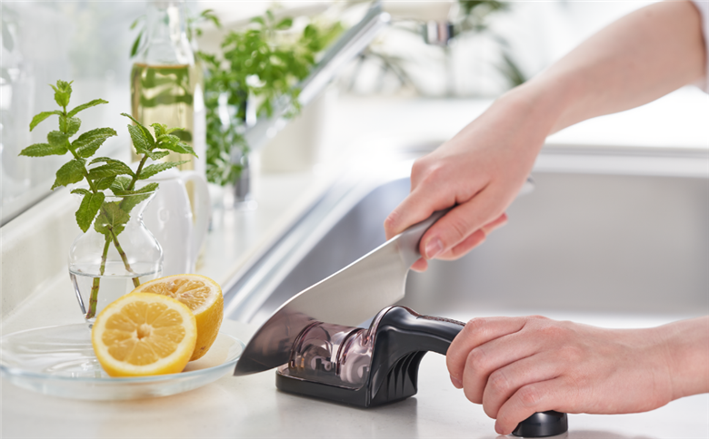 [プログレード] ダブルシャープナー 包丁研ぎ キッチン用品 燕三条製 新生活 一人暮らし [下村工業] 【010S317】