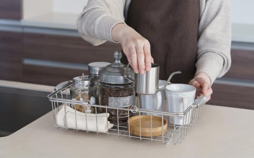 [家事問屋] 取って付きバスケット 小 ハンドル付 タオル収納 ステンレス製 キッチン用品 ランドリー用品 燕三条製 下村企販 新生活 【018S064】