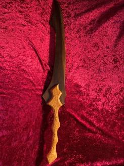 とある英雄が使っていそうな剣風「ピザカッター」 全長112cm