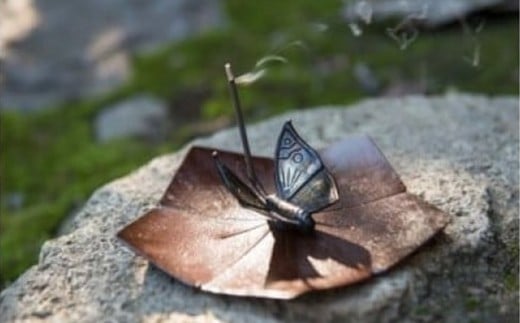 【新潟県無形文化財認定 蝋型鋳金】蝋型鋳金 蝶香立 ＆ 鋳造皿 セット[ZI704]