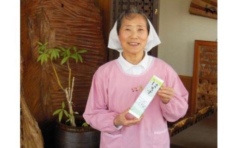 【吉屋50年以上のロングセラー】白あんの羊かん はちす羊かん 2本入