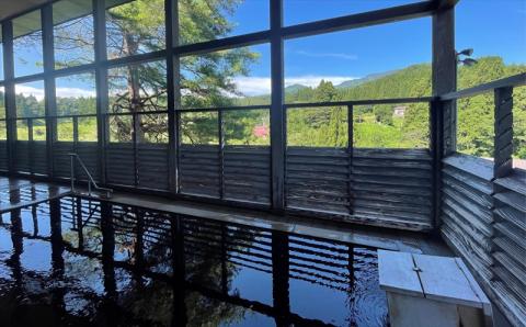 【1泊2食付き ペアご宿泊券】ゆったりのんびり芯から心地よい 高柳じょんのび村『萬歳楽』