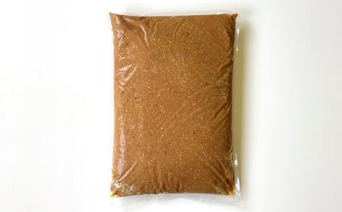 【新潟県産コシヒカリ＆大豆100％使用】熟成の違うみそをバランスよく合わせた三階節みそ「特撰」5kg[ZB470]