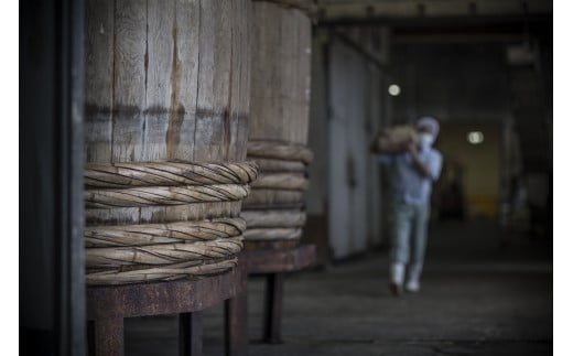 新潟県産大豆・コシヒカリ使用 米みそ「柏崎三階節みそ 糀」と「みそ漬」4種類セット[Y0529]