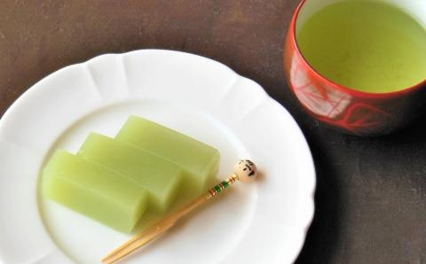 【吉屋50年以上のロングセラー】白あんの羊かん はちす羊かん 2本入