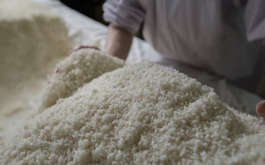 新潟県産大豆・コシヒカリ使用 米みそ「柏崎三階節みそ 糀」と「みそ漬」4種類セット[Y0529]