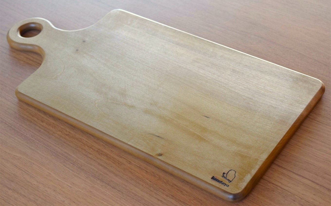 米山山麓の天然無垢材 カッティングボード（A）1枚