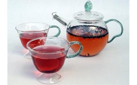 木の葉モチーフのティーポット・カップセット