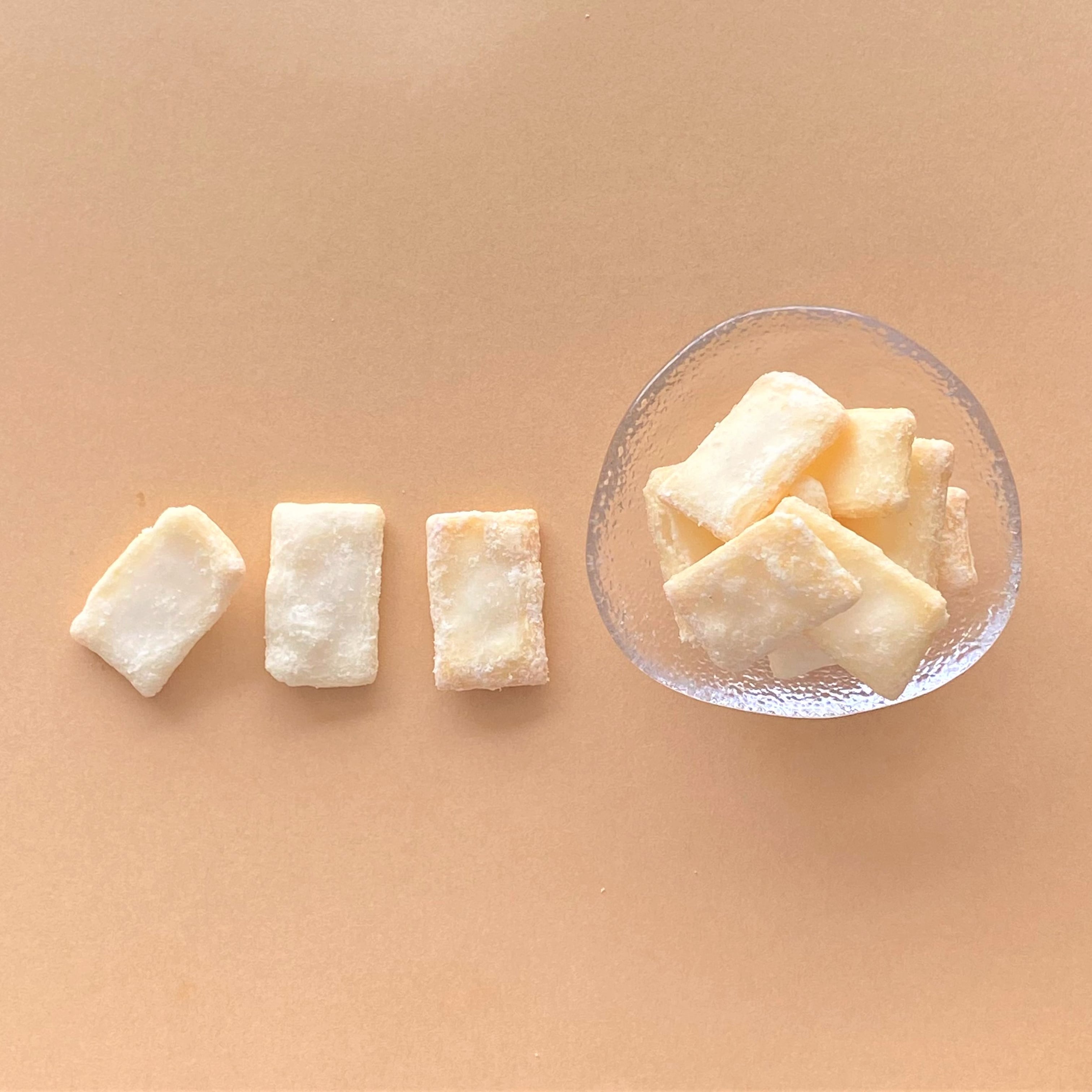 スタンドパック おかき カマンベールチーズおかき 12個 さくら堂 さくら製菓 新潟 新発田 菓子 おかし お菓子 和菓子 ライス 米 お米 もち米 せんべい 煎餅 おかき 米菓 間食 おやつ ダイエット ヘルシー カマンベール チーズ  sds001_01