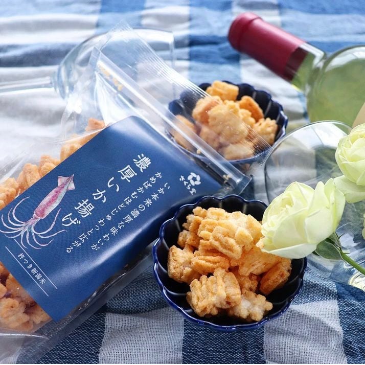 スタンドパック おかき 濃厚いか揚げ 12個 さくら堂 さくら製菓 新潟 新発田 菓子 お菓子 おかし 和菓子 おつまみ するめいか スルメイカ いか イカ 米 お米 もち米 ライス  せんべい 煎餅 米菓 間食 おやつ ダイエット ヘルシー sds006_01