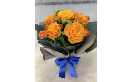 そのまま飾れる花瓶付バラのブーケMサイズ 12本 【 バラ 生花 花束 フラワーアレンジメント 記念日 母の日 父の日 ギフト プレゼント 花 ブーケ 12本 G08_02 】