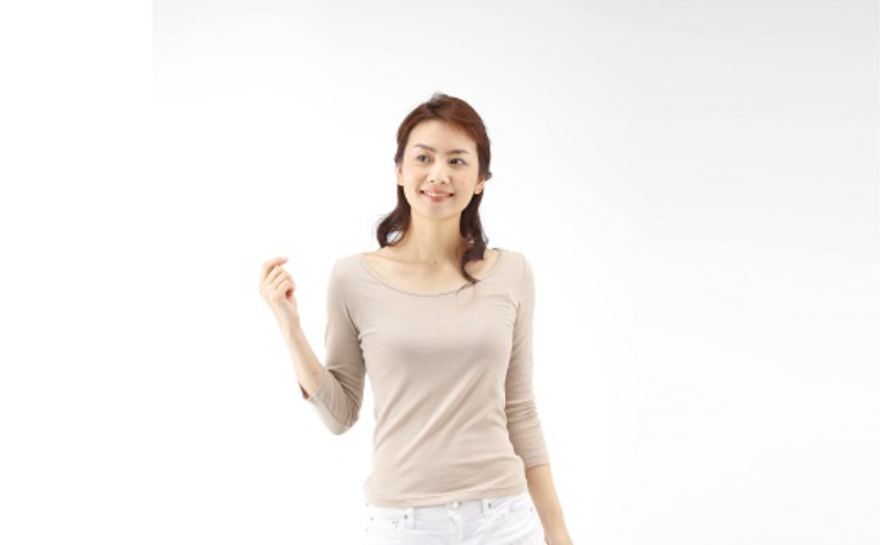 《絹生活研究所》インナー／レディース／8分袖／ベージュ／Mサイズ