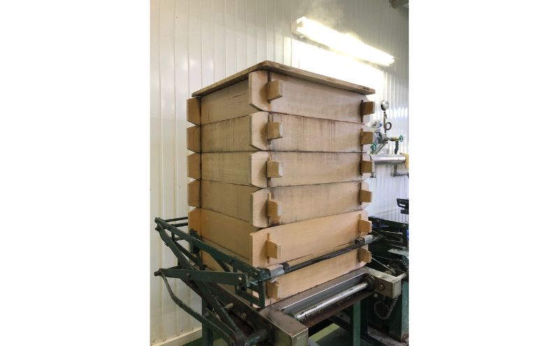 魚沼産こがねもち100％使用 令和7年産 越路もち950g×3 餅 モチ 切り餅 おもち お餅 新潟