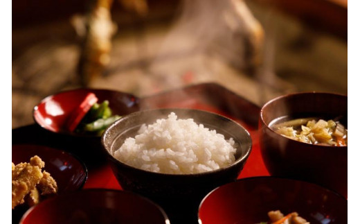 12カ月定期便【特別栽培米】頂米金兵衛　魚沼産コシヒカリ（精米）5kg