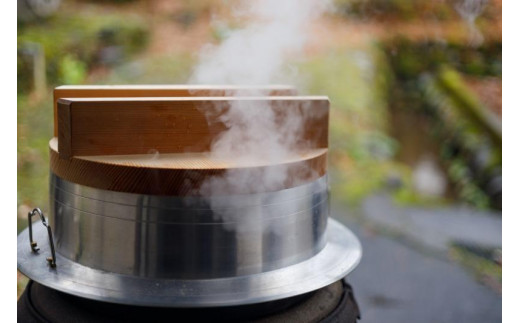 12カ月定期便【特別栽培米】頂米金兵衛　魚沼産従来コシヒカリ（精米）5kg