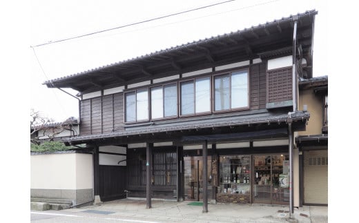 A4176 【12月下旬発送】〆張鶴　しぼりたて生原酒720ml×2本セット