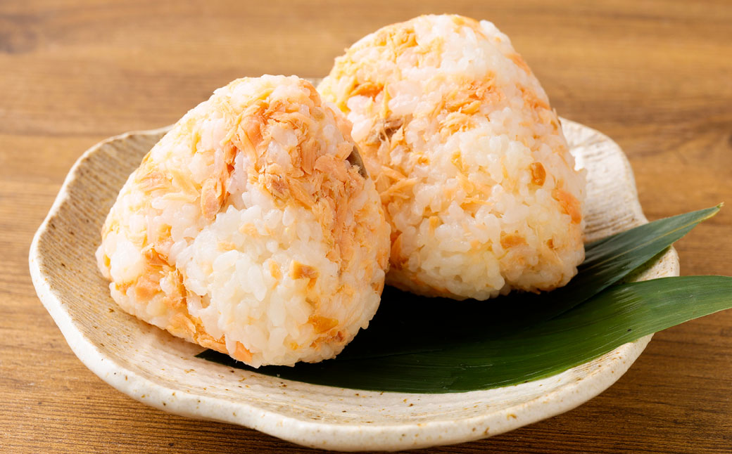 越後村上鮭ほぐしセット（鮭の焼漬けほぐしと塩引き鮭各1本、合計2本）1066001