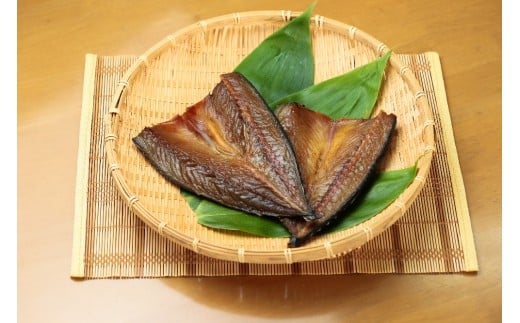 新潟県村上市笹川流れで水揚げ　旬の干物魚6点セット（店長おまかせ）1057001