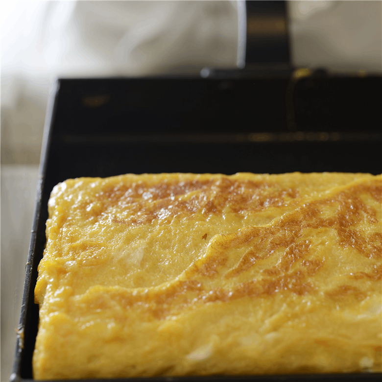 LB-091 ラバーゼ 鉄玉子焼き器18×18cm