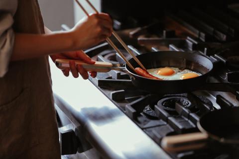 TMB-2357 enzo 鉄フライパン20cm ＆ 26cmセット