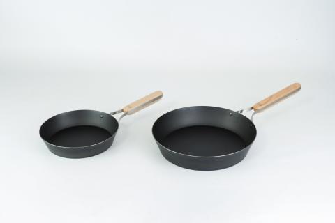 TMB-2357 enzo 鉄フライパン20cm ＆ 26cmセット