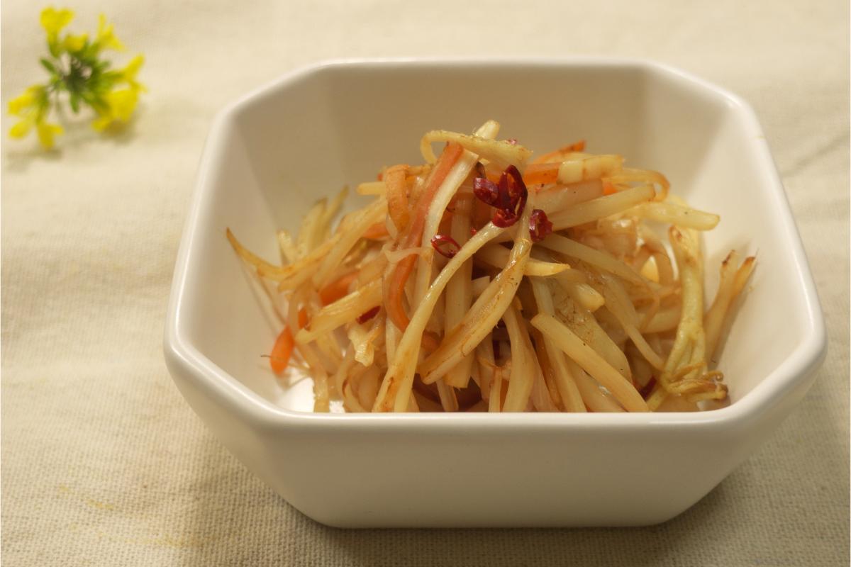 【4月中旬より発送】天然山ウド 山菜 天ぷら 酢味噌 あえ きんぴら 春の味覚 産地直送 国産 新潟県 妙高市