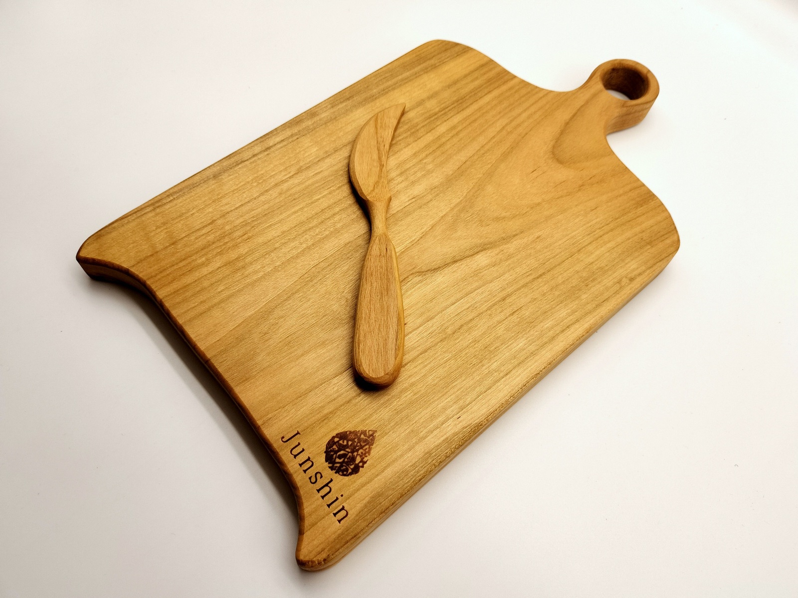 Junshin森から作るカッティングボード＆バターナイフセット 2G02021