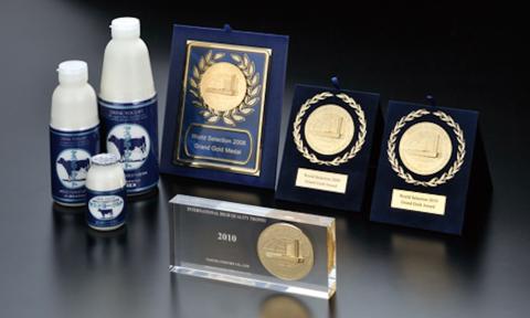 【7ヶ月定期便】ヤスダヨーグルト 大ボトル 800g×3本×7回 1B63036