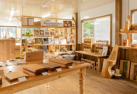 Junshin森から作る木のお皿3枚セット 2G03031