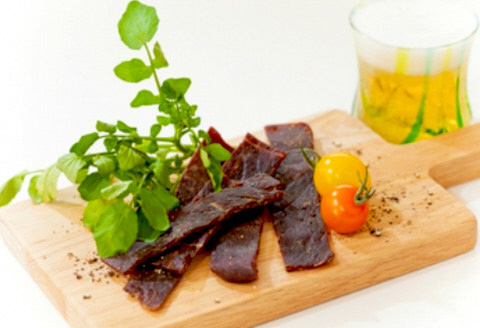 肉の旨みあふれる 蒲原牛 ビーフジャーキー（贈答用） 1T03016