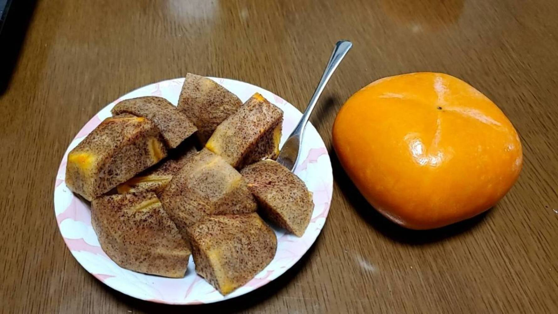 【2026年11月以降発送】佐渡島の希少柿　大平たねなし柿6個　贈答用