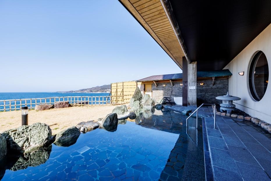 【佐渡】HOTEL OOSADO　ご宿泊券　　（ホテル大佐渡）　オーシャンフロント和スイート（定員６名）１泊２食付２名様　平日利用　電話予約のみ対象