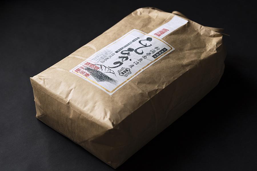 【令和7年産】【玄米】自然農法/化学肥料不使用の南魚沼産こしひかり10kg
