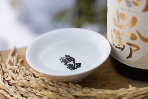 雪国のお酒「鶴齢」純米大吟醸【四合瓶720ml×3本】