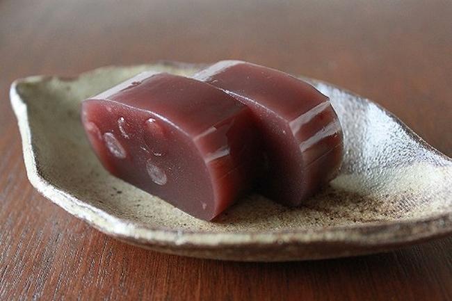 さっぱり味で食べやすい八海羊羹（14cm）3本入