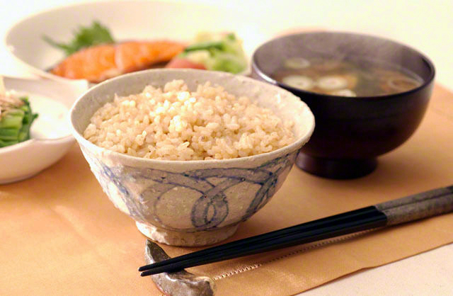 【令和7年産新米予約】【定期便】魚沼プレミアム（有機肥料、農薬不使用）「匠が作るこだわり米」玄米10ｋｇ×全6回【2025年9月中旬より順次発送予定】