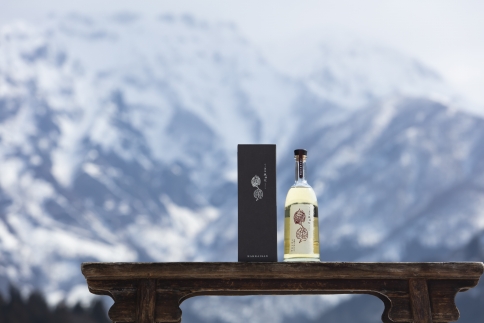 八海山本格米焼酎　オーク樽貯蔵「風媒花」720ml×6本