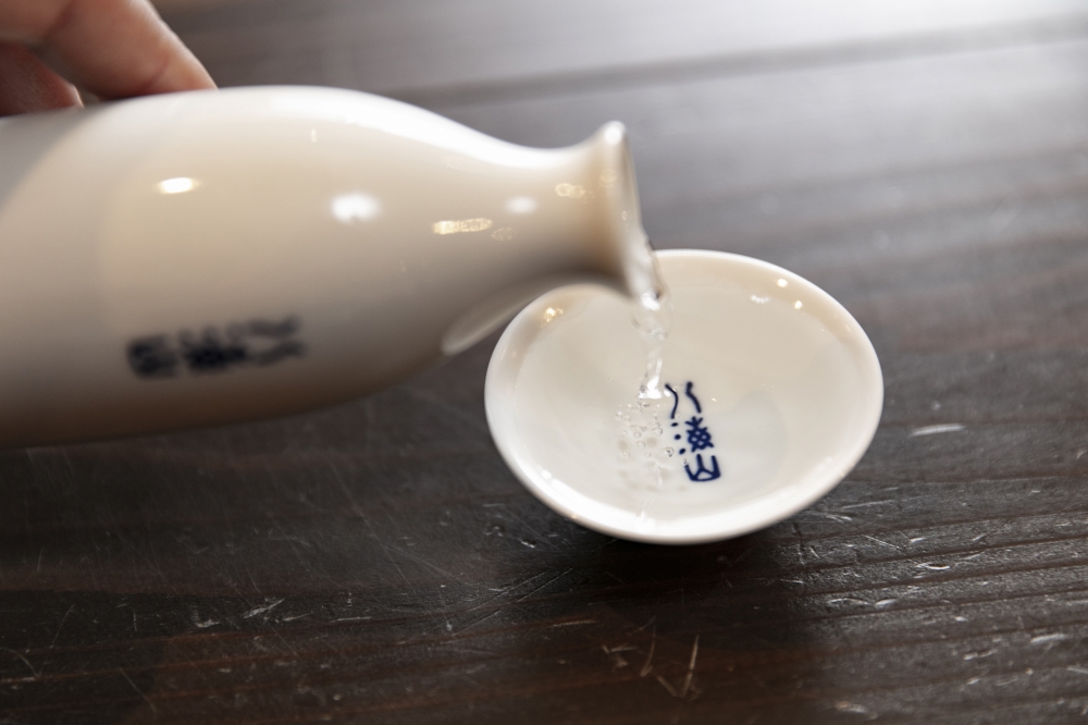 越後の名酒「八海山」大吟醸・純米大吟醸 一升瓶詰合せ