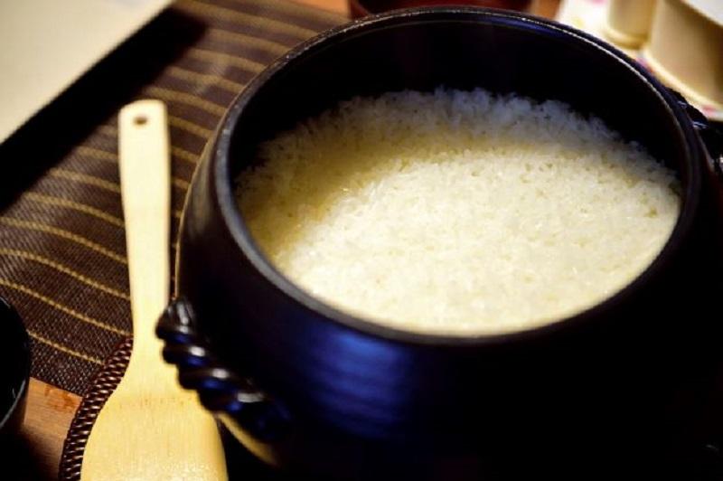 【Ｒ7年産】【定期便】南魚沼産コシヒカリ精米10kg×６回 山本家【従来品種】