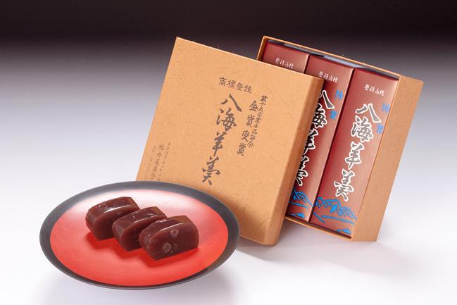 さっぱり味で食べやすい八海羊羹（14cm）3本入