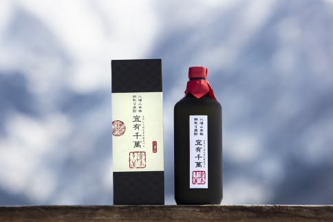 八海山本格粕取り焼酎「宜有千萬」720ml×6本