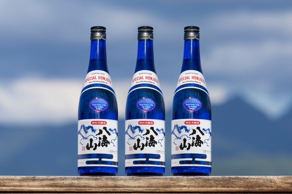 ドジャース公式日本酒 「特別本醸造 八海山」 ブルーボトル 720ml×3本 【お酒 さけ 本醸造 ギフト 人気 おすすめ 送料無料 ドジャース ロサンゼルス】