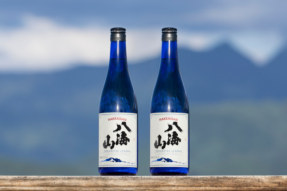 ドジャース公式日本酒 「特別純米酒 八海山」 ブルーボトル 720ml×2本 【お酒 さけ 純米酒 ギフト 人気 おすすめ 送料無料 ドジャース ロサンゼルス】