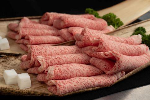 〈内山肉店〉雪温貯蔵にいがた和牛　リブロース芯すき焼用６００ｇｘ２【高島屋 選定品】