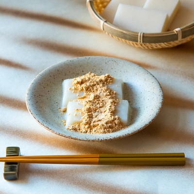 【令和7年産・新潟県特別栽培】こがねもち「切り餅」1kg (500g(10切れ)×2袋) 弥彦村