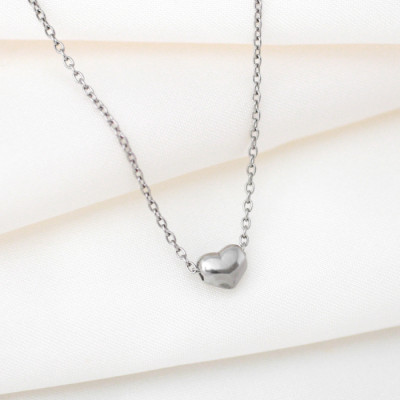 純チタンぷっくりハートのプチペンダント ネックレス 変色しにくい ギフト かわいい 新潟県 弥彦村【配送不可地域：沖縄県】