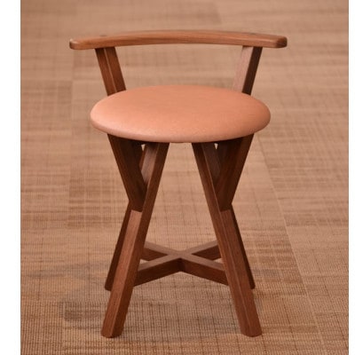 マカロンスツール 　カラフルなくつろぎ　　アメリカンウォールナット材×ピンク